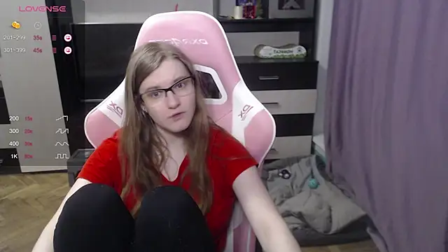 Snapshot of Tomato_Tease chatting on January 3, 9:05 pm Tomato Tease online show from January 3, 9:05 pm