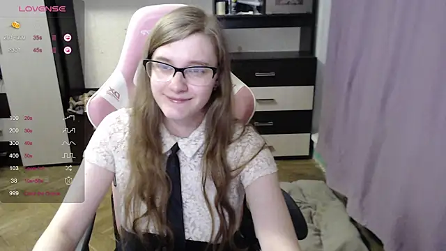 Snapshot of Tomato_Tease chatting on December 2, 3:07 pm Tomato Tease online show from December 2, 3:07 pm