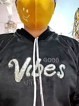 Snapshot of Kashish_SC chatting on December 23, 9:49 am Kashish SC online show from December 23, 9:49 am