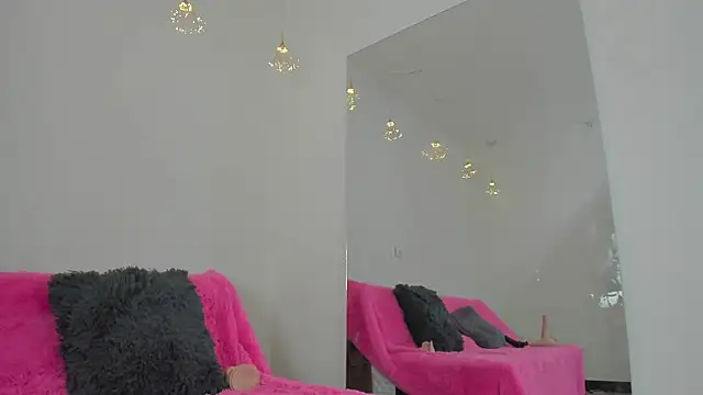 Snapshot of Lori_Evanss chatting on March 22, 12:14 pm Lori Evanss online show from March 22, 12:14 pm