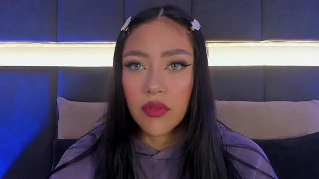 nicolle pierce online show from February 18, 12:17 pm