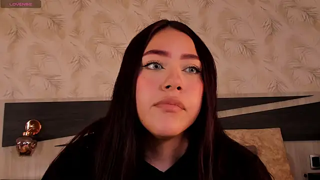 nicolle pierce online show from March 16, 1:37 pm