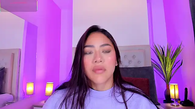 Snapshot of nicolle_pierce chatting on May 14, 11:28 am nicolle pierce online show from May 14, 11:28 am
