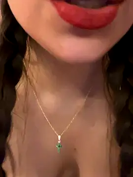 Snapshot of MariaIsabella8 chatting on October 25, 1:02 am MariaIsabella8 online show from October 25, 1:02 am