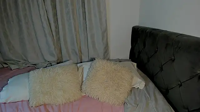 Snapshot of Mia_blaiir chatting on July 5, 4:19 am Mia blaiir online show from July 5, 4:19 am