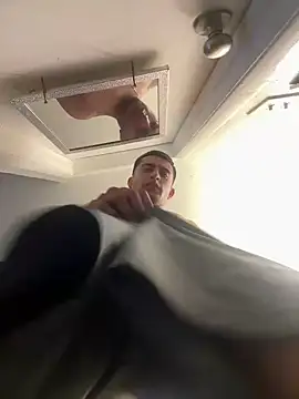 Snapshot of StarringSumac chatting on March 15, 10:49 pm StarringSumac online show from March 15, 10:49 pm