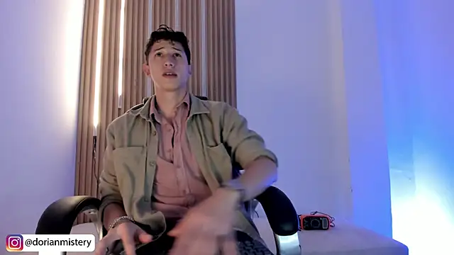 Dorianmistery2322  online show from May 4, 11:23 pm