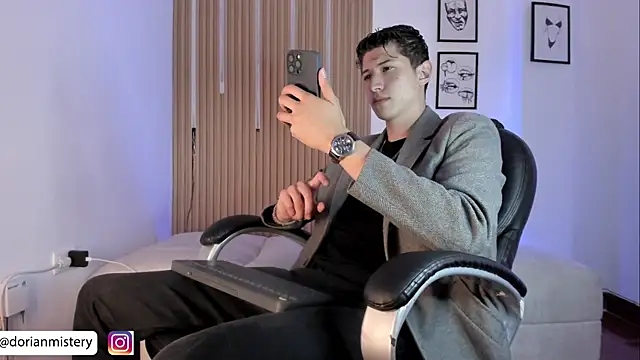 Dorianmistery2322  online show from July 11, 6:21 pm