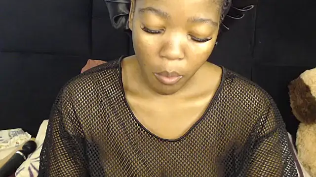 Busty-Londie online show from December 15, 3:49 pm