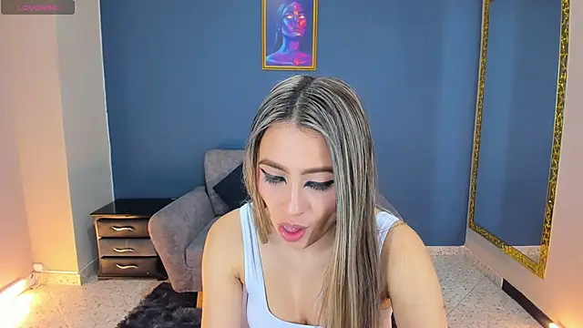 Snapshot of miacarperr1 chatting on February 3, 1:30 am miacarperr1 online show from February 3, 1:30 am