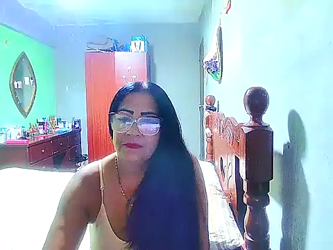 Snapshot of rosi_pamela chatting on December 9, 2:17 pm rosi pamela online show from December 9, 2:17 pm