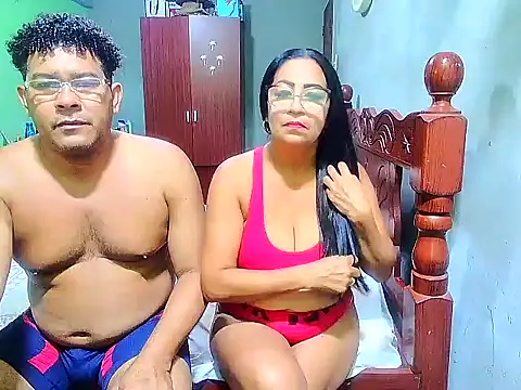 Snapshot of rosi_pamela chatting on December 29, 6:16 pm rosi pamela online show from December 29, 6:16 pm