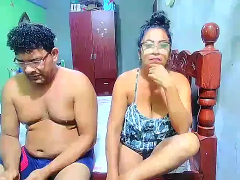 Snapshot of rosi_pamela chatting on December 31, 3:01 am rosi pamela online show from December 31, 3:01 am