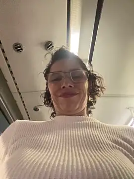 MireyaTorresGu online show from February 5, 2:27 am