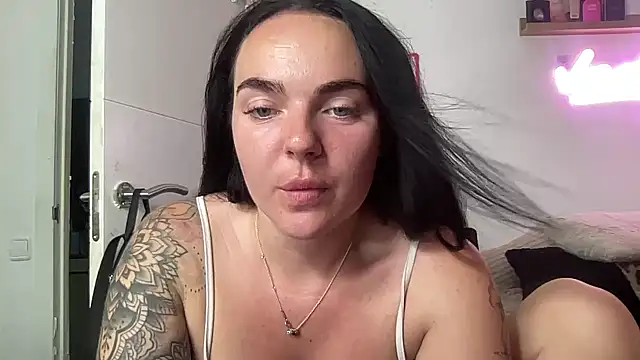 yorkshiregal online show from July 14, 7:08 pm