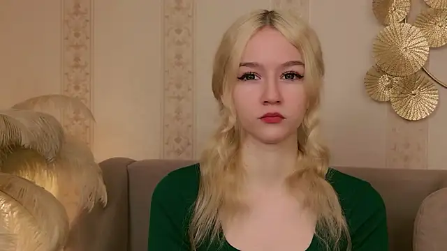 Snapshot of NaomiLoys chatting on November 12, 11:21 am NaomiLoys online show from November 12, 11:21 am