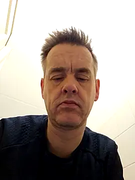 Hectorthyssen1 online show from March 1, 9:40 am