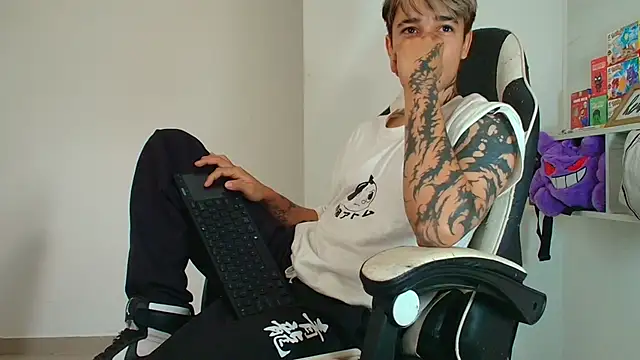 Zacktk7 online show from February 3, 8:25 pm