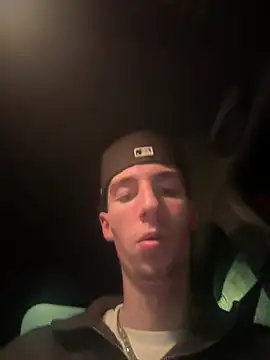 Snapshot of MikesWood21 chatting on January 30, 12:50 am MikesWood21 online show from January 30, 12:50 am