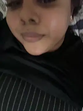 Snapshot of soniyatelugu chatting on December 7, 1:03 am soniyatelugu online show from December 7, 1:03 am