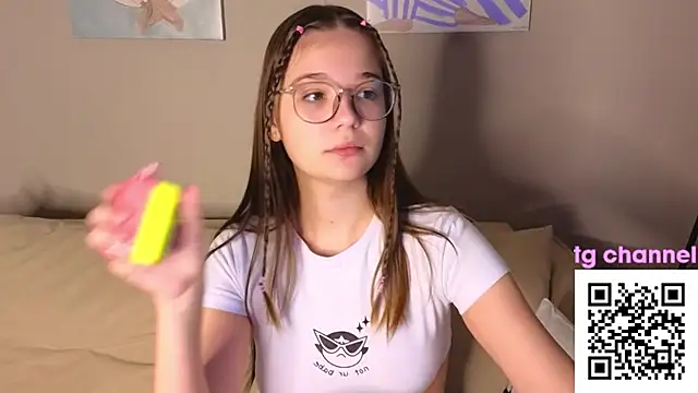 Snapshot of Leela_sun chatting on November 23, 7:52 am Leela sun online show from November 23, 7:52 am