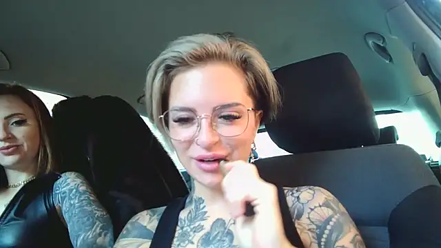 Snapshot of Alexandersonxo chatting on December 19, 10:02 am Alexandersonxo online show from December 19, 10:02 am