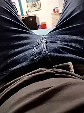 JulesG18 online show from April 22, 8:10 pm