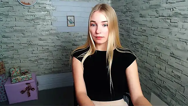 Queen ofLove online show from December 12, 7:48 pm