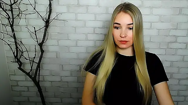 Queen ofLove online show from December 15, 2:16 pm