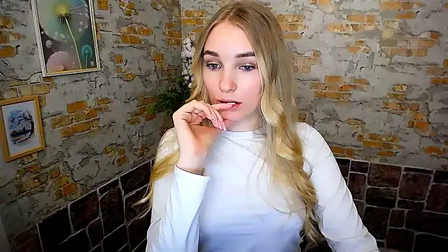 Queen ofLove online show from February 18, 5:10 pm