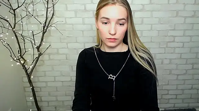 Queen ofLove online show from March 12, 5:38 pm