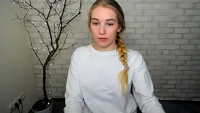 Queen ofLove online show from March 19, 6:01 pm