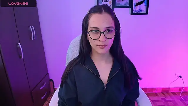 Snapshot of mariaan_m_ chatting on February 28, 11:03 am mariaan m  online show from February 28, 11:03 am