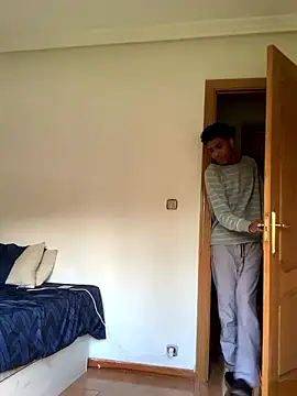 Snapshot of Ryan-hot chatting on December 2, 3:25 pm Ryan-hot online show from December 2, 3:25 pm