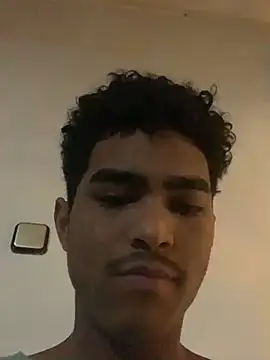 Snapshot of Ryan-hot chatting on December 9, 8:12 pm Ryan-hot online show from December 9, 8:12 pm