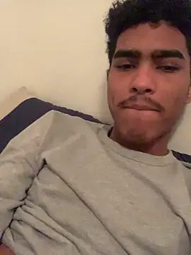 Snapshot of Ryan-hot chatting on December 14, 6:30 pm Ryan-hot online show from December 14, 6:30 pm