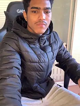 Snapshot of Ryan-hot chatting on December 15, 2:59 pm Ryan-hot online show from December 15, 2:59 pm