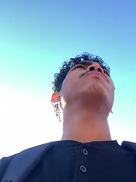 Snapshot of Ryan-hot chatting on December 20, 2:49 pm Ryan-hot online show from December 20, 2:49 pm