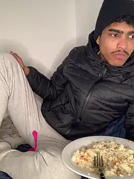 Snapshot of Ryan-hot chatting on January 12, 10:12 pm Ryan-hot online show from January 12, 10:12 pm