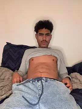 Snapshot of Ryan-hot chatting on January 14, 12:03 pm Ryan-hot online show from January 14, 12:03 pm