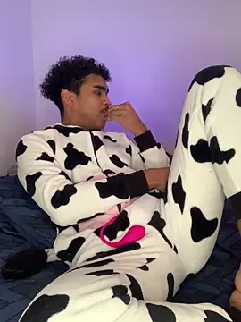 Snapshot of Ryan-hot chatting on January 22, 5:59 pm Ryan-hot online show from January 22, 5:59 pm