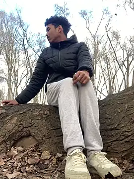 Snapshot of Ryan-hot chatting on January 23, 2:50 pm Ryan-hot online show from January 23, 2:50 pm