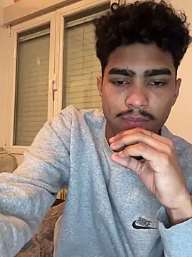 Snapshot of Ryan-hot chatting on March 2, 3:24 am Ryan-hot online show from March 2, 3:24 am