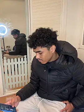 Snapshot of Ryan-hot chatting on March 5, 3:51 am Ryan-hot online show from March 5, 3:51 am