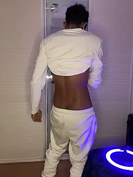 Snapshot of Ryan-hot chatting on March 9, 12:53 am Ryan-hot online show from March 9, 12:53 am