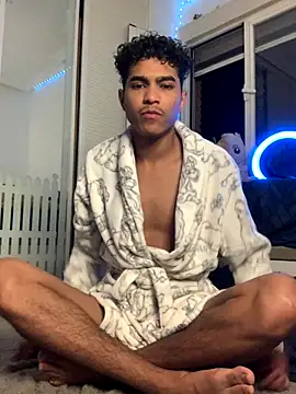 Snapshot of Ryan-hot chatting on October 1, 8:04 pm Ryan-hot online show from October 1, 8:04 pm