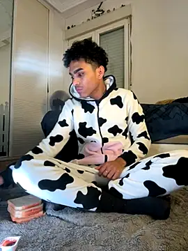 Snapshot of Ryan-hot chatting on November 22, 3:16 am Ryan-hot online show from November 22, 3:16 am