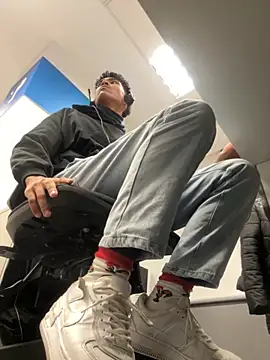 Snapshot of Ryan-hot chatting on November 26, 4:08 pm Ryan-hot online show from November 26, 4:08 pm