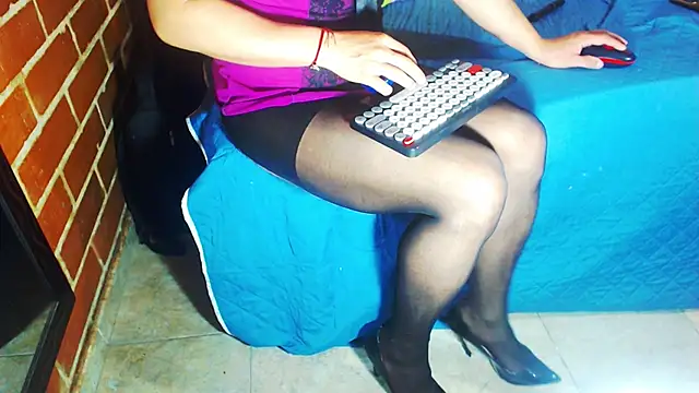 alexandrasexy32 online show from July 31, 5:23 pm
