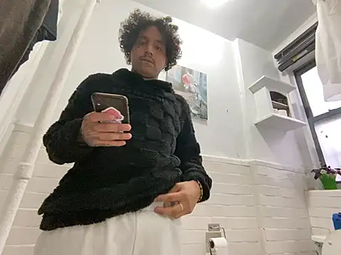 Snapshot of TacosSenpai chatting on March 5, 9:04 pm TacosSenpai online show from March 5, 9:04 pm